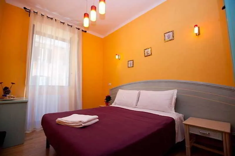 Trani B&T Rooms Rome 3*,